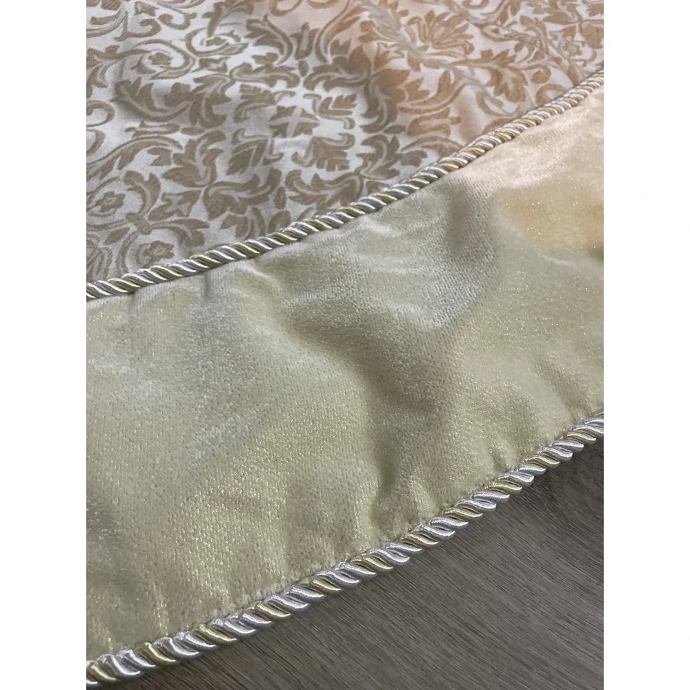 N/A cream gold